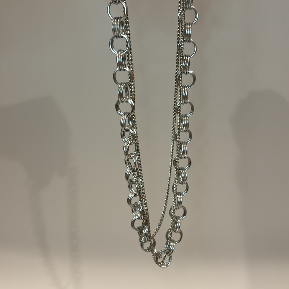 Loop double layered chain necklace!